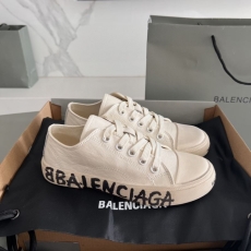 Balenciaga Low Shoes